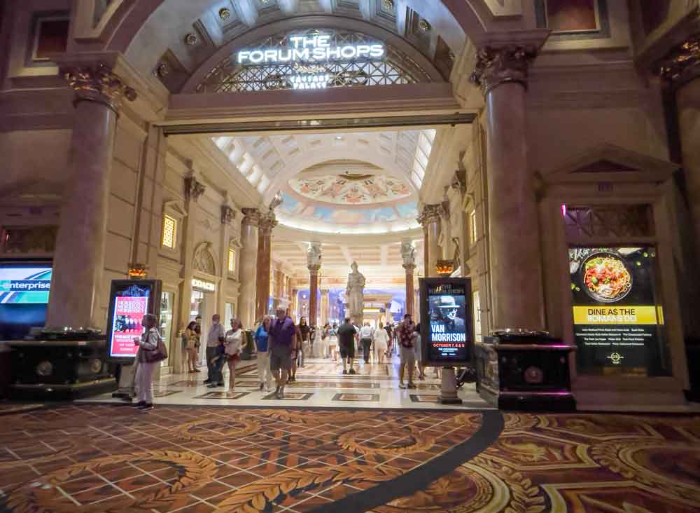 Forum Shops Entrance